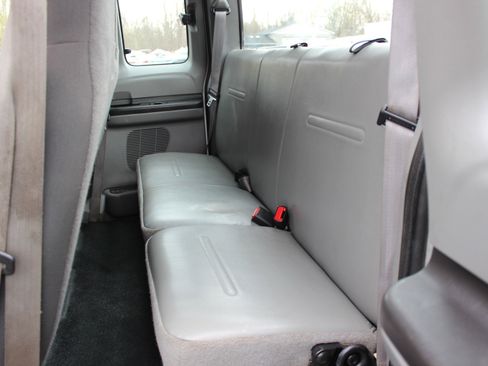 Used 2005 Ford F250 XLT image 19