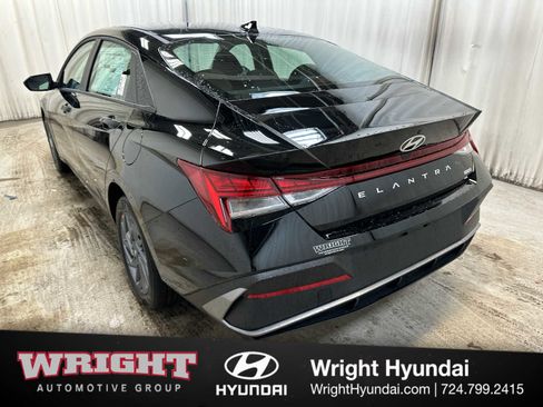 New 2026 Hyundai Elantra Blue image 4