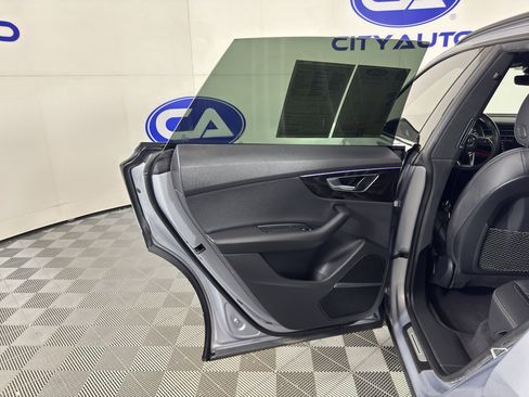 Used 2021 Audi Q8 Premium Plus image 32