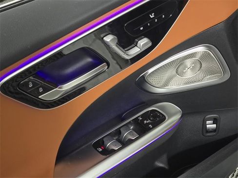 Used 2025 Mercedes-Benz C 300 4MATIC Sedan image 16