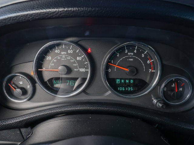 Used 2011 Jeep Wrangler Unlimited Sahara w/ Dual Top Group AWD/4WD image 17