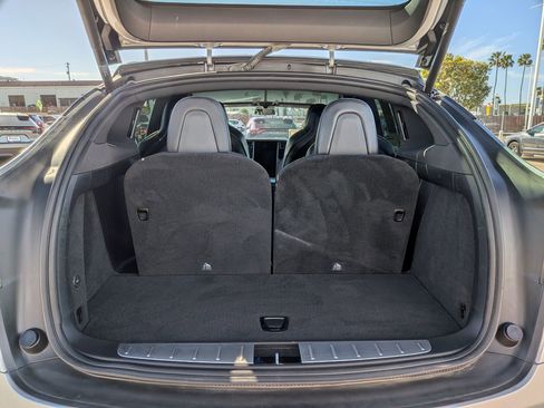 Used 2018 Tesla Model X P100D image 28