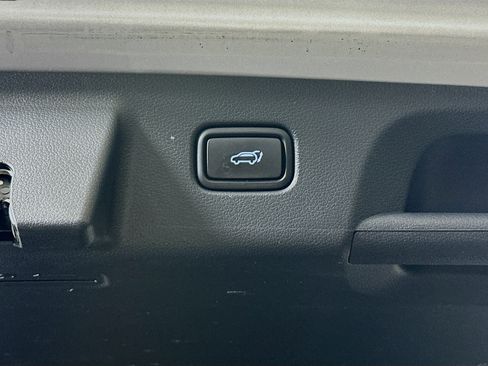 Used 2025 Hyundai Palisade SEL FWD image 32