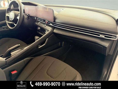 Used 2024 Hyundai Elantra SEL image 14