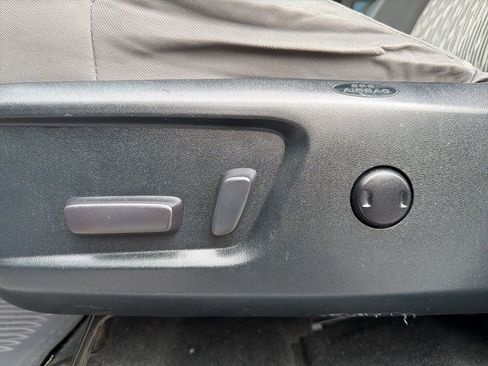 Used 2019 Toyota Tundra SR5 w/ SR5 Upgrade Package image 32