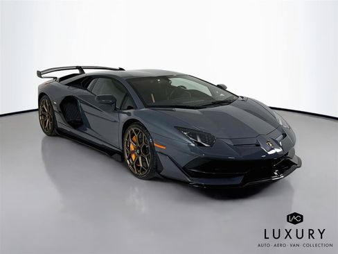 Used 2020 Lamborghini Aventador SVJ AWD/4WD image 3