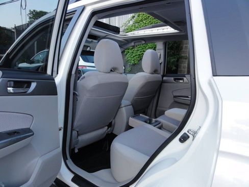 Used 2013 Subaru Forester 2.5X Premium w/ All-Weather Plus Pkg AWD/4WD image 14