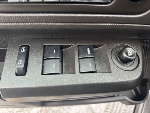 Used 2010 Ford Edge SEL image 21