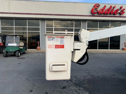 Used 2020 Ford F550 4x4 Regular Cab Super Duty w/ Power Equipment Group image 40