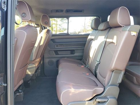 New 2025 Volkswagen ID. Buzz Pro S image 6