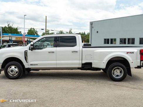 Used 2023 Ford F350 Lariat w/ Lariat Ultimate Package AWD/4WD image 10