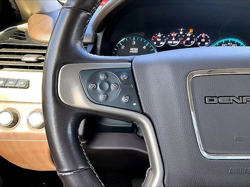 Used 2019 GMC Yukon Denali w/ Denali Ultimate Package image 20