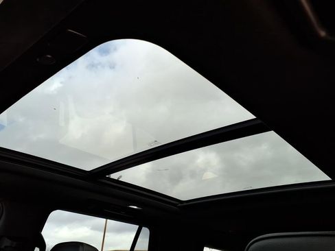 Used 2023 GMC Yukon Denali image 18