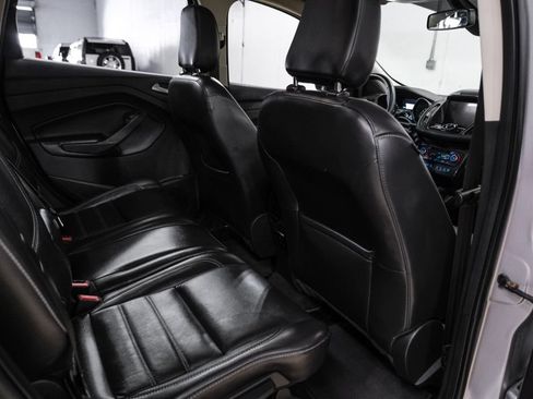 Used 2019 Ford Escape Titanium AWD/4WD image 35