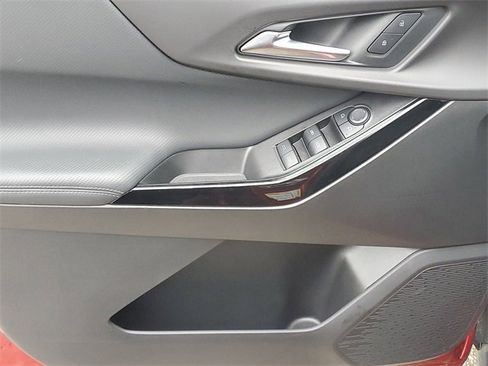 Certified 2025 Chevrolet Equinox LT image 14