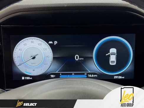 Used 2022 Hyundai Elantra Limited FWD image 15