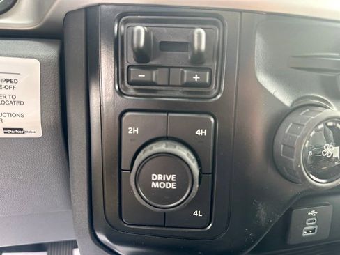 New 2024 Ford F550 4x4 Regular Cab Super Duty image 30