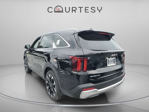 New 2026 Kia Sorento EX FWD image 3