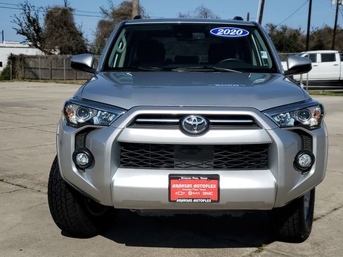 Used 2020 Toyota 4Runner SR5 image 2