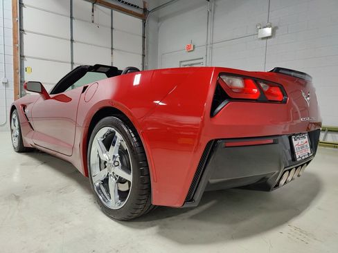 Used 2014 Chevrolet Corvette Stingray Convertible w/ 2LT Preferred Equipment Group RWD image 23