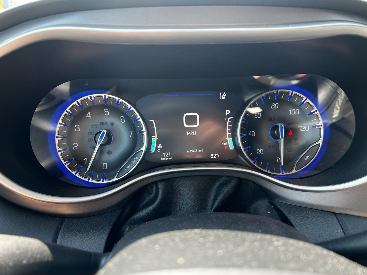 Used 2023 Chrysler Pacifica Touring-L FWD image 29