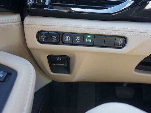 Used 2023 Acura MDX SH-AWD w/ Advance Package image 5