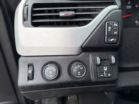 Used 2016 GMC Yukon SLT w/ Open Road Package AWD/4WD image 19