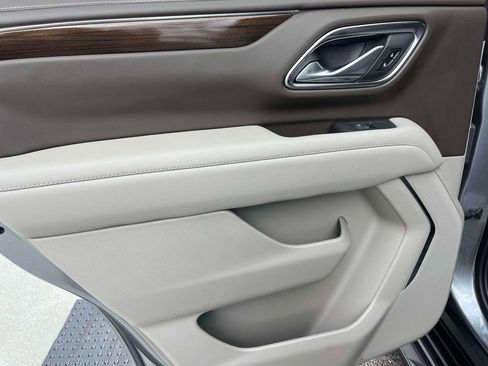 Used 2022 GMC Yukon SLE w/ Max Trailering Package image 15