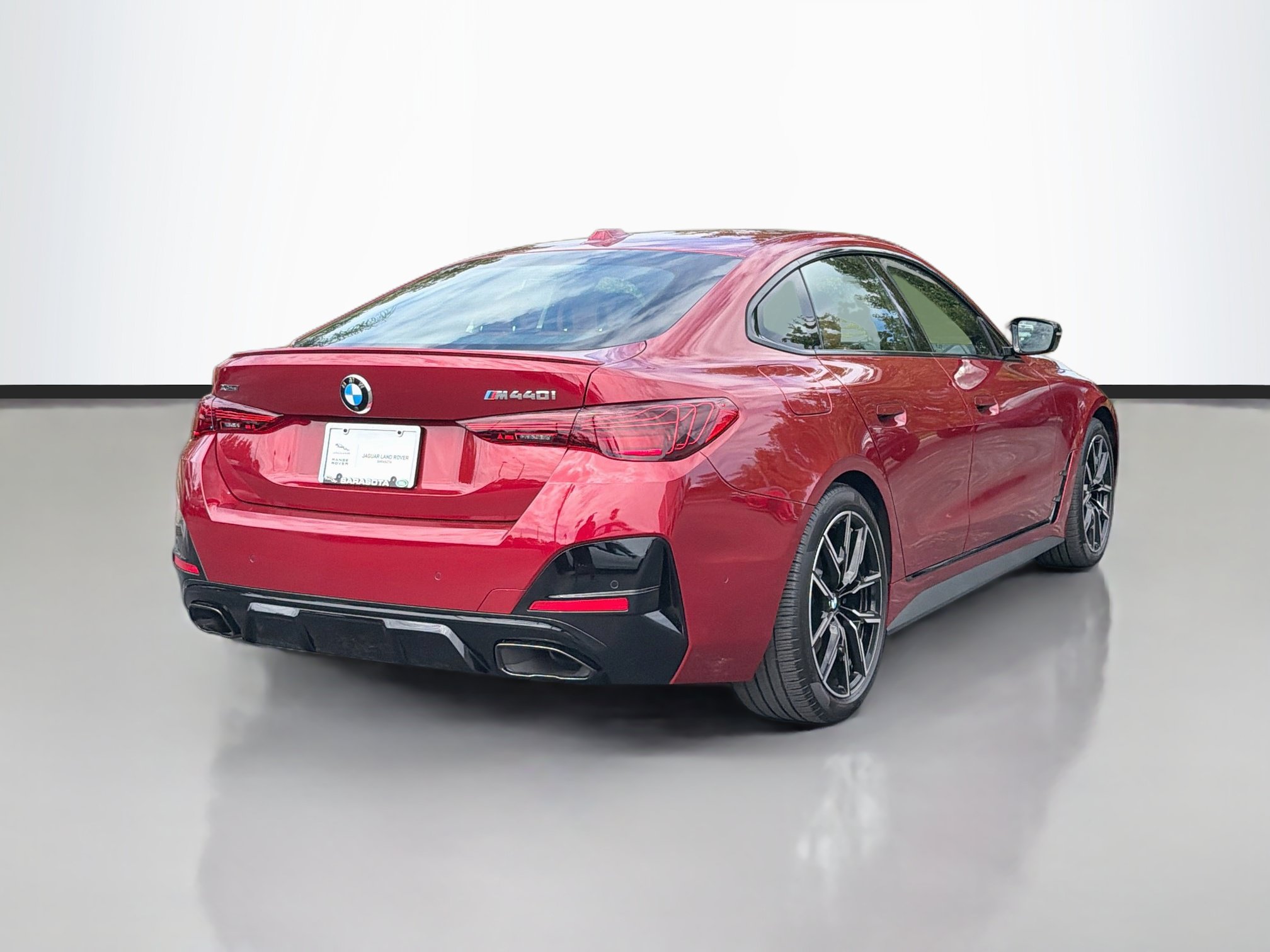 Used 2025 BMW 440i xDrive AWD/4WD image 5