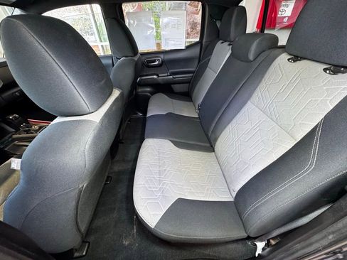 Used 2023 Toyota Tacoma TRD Off-Road image 46