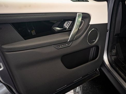 Certified 2025 Land Rover Discovery Sport S image 23