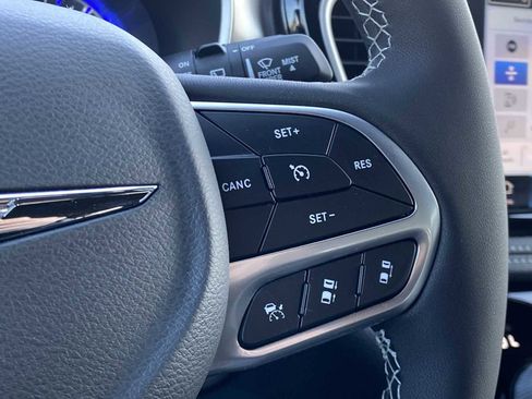 New 2026 Chrysler Pacifica Select AWD/4WD image 31