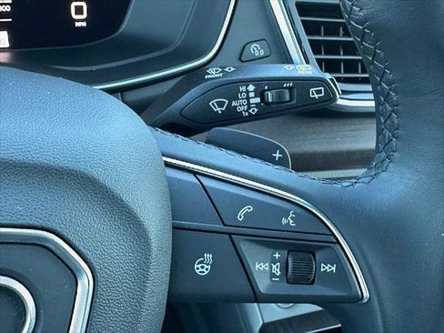 Used 2025 Audi Q5 Prestige w/ Prestige Package image 36