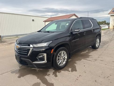 Used 2023 Chevrolet Traverse LT AWD/4WD image 3