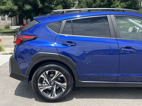 Used 2025 Subaru Crosstrek 2.5i Premium AWD/4WD image 6