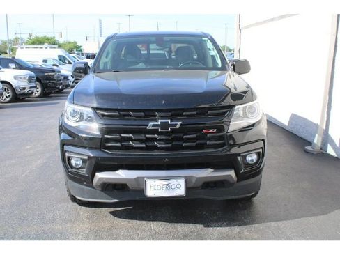 Used 2022 Chevrolet Colorado Z71 w/ Z71 Midnight Edition AWD/4WD image 11