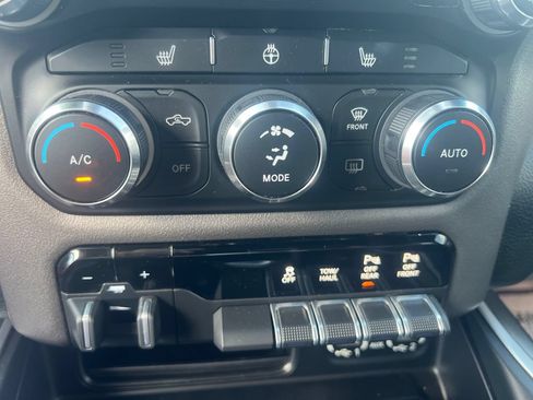 Used 2020 RAM 1500 Big Horn AWD/4WD image 20