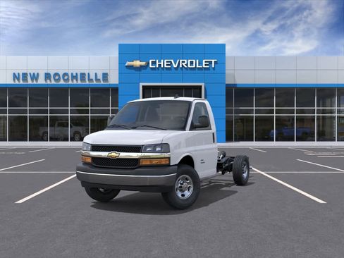 New 2025 Chevrolet Express 3500 w/ Power Convenience Package RWD image 8