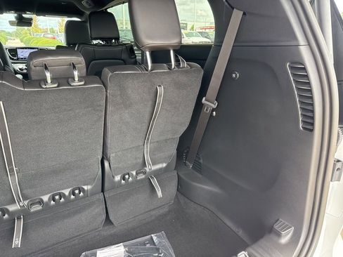 New 2026 Chrysler Voyager LX image 27