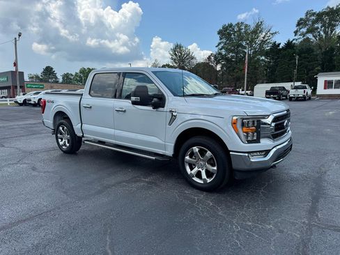 Used 2022 Ford F150 XLT w/ Equipment Group 302A High AWD/4WD image 4