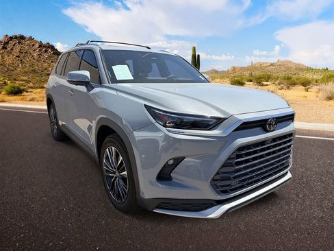 Used 2026 Toyota Grand Highlander AWD Hybrid image 1