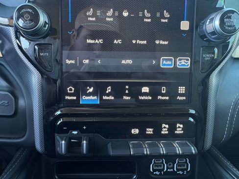 Used 2023 RAM 3500 Limited AWD/4WD image 27