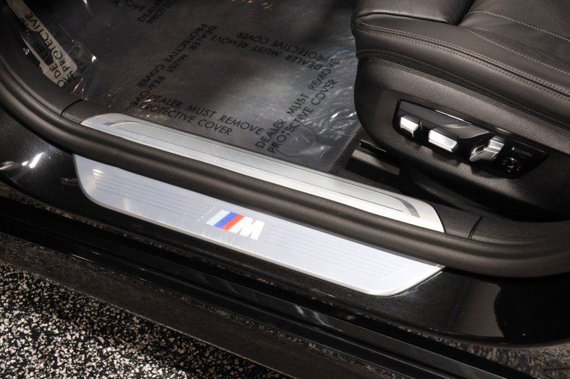 Used 2020 BMW 750i xDrive w/ Executive Package AWD/4WD image 39