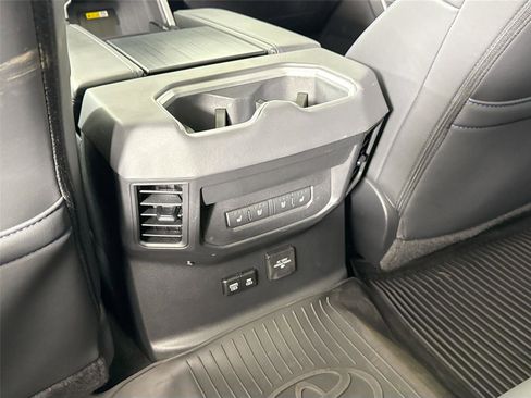 Used 2024 Toyota Tundra Platinum AWD/4WD image 40