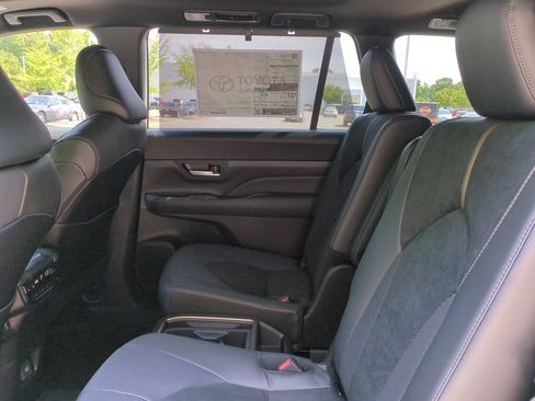New 2026 Toyota Grand Highlander AWD Hybrid image 14