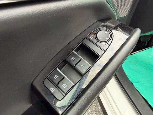 Used 2021 MAZDA MAZDA3 s image 12