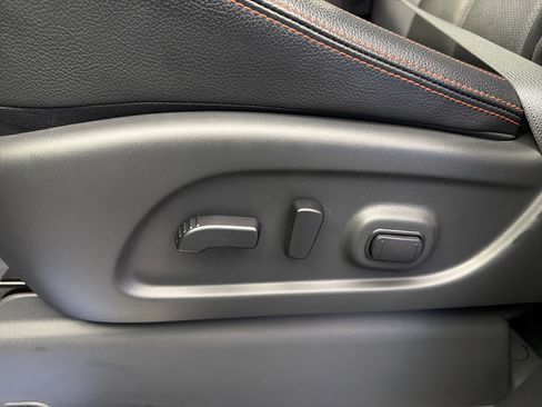 Used 2023 Nissan Titan PRO-4X w/ Pro-4x Convenience Package image 12