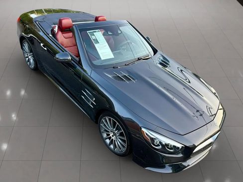 Used 2020 Mercedes-Benz SL 550 w/ Driver Assistance Package image 29