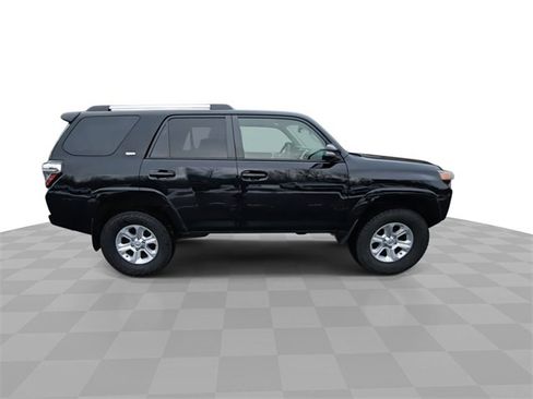 Used 2021 Toyota 4Runner SR5 Premium image 9