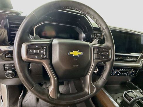 Used 2024 Chevrolet Silverado 1500 High Country w/ High Country Premium Package AWD/4WD image 5